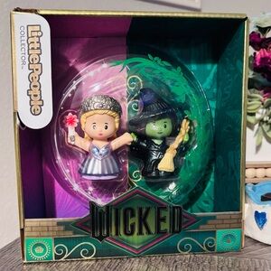 Wicked Little People Glinda and Elphaba